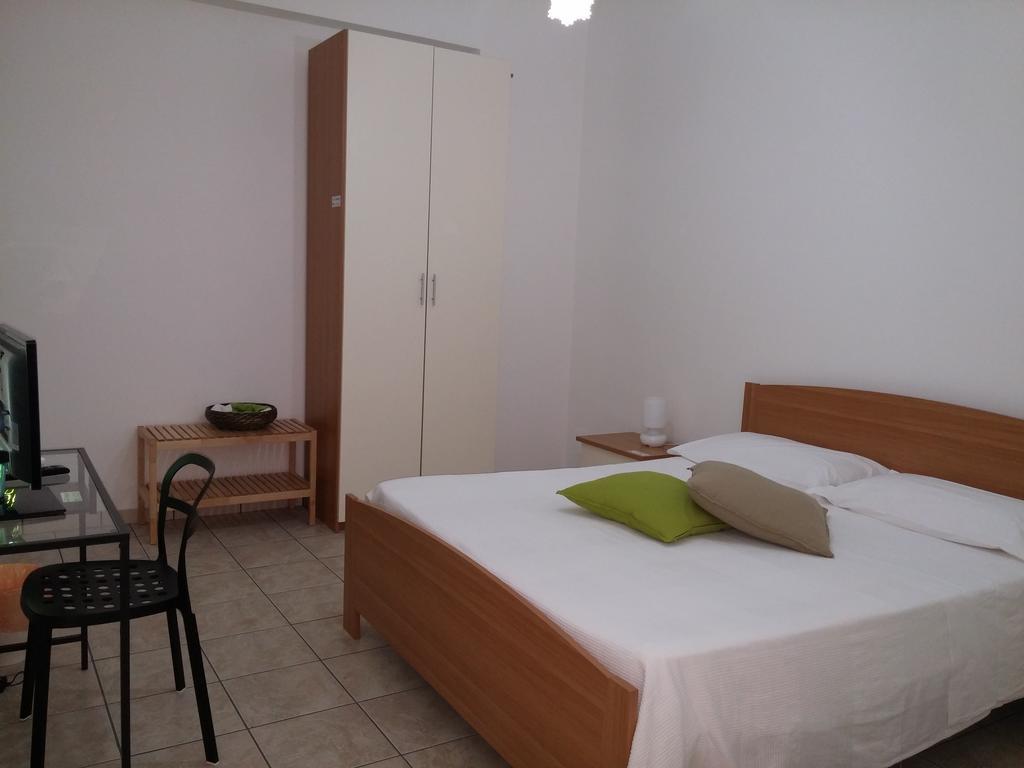 Akron B&B SantʼAlessio Siculo Kültér fotó