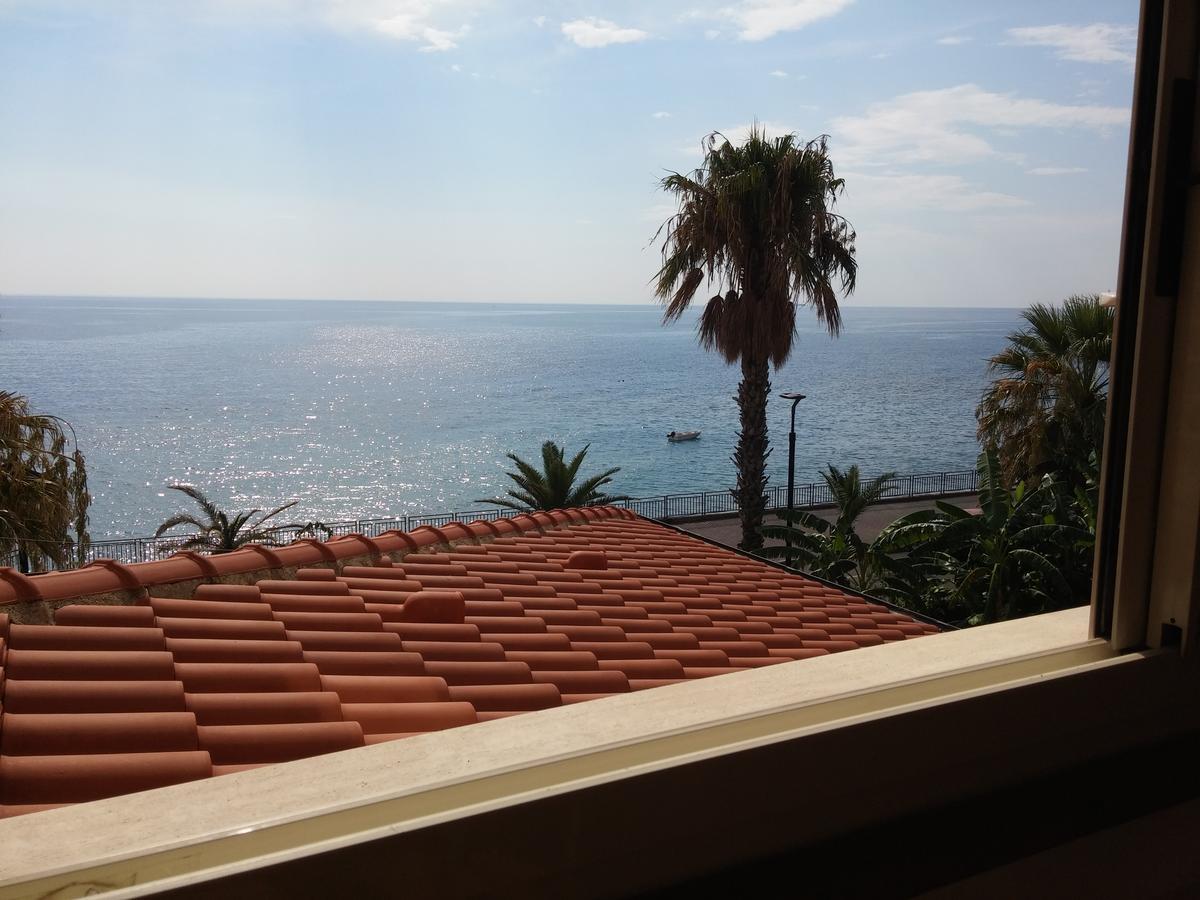 Akron B&B SantʼAlessio Siculo Kültér fotó